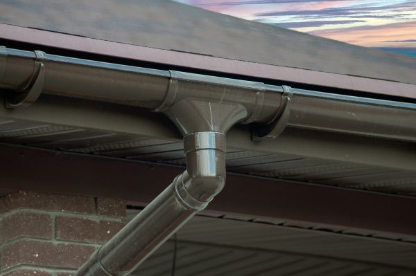 Cost of Gutter Rerouting in Cordova