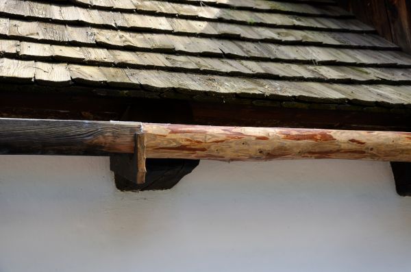 Cost of Wood Gutters Installation in Cordova