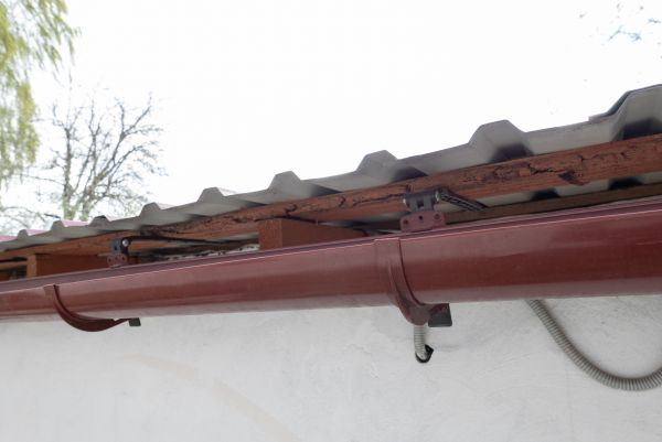 Cost of Round Gutters Installation in Cordova